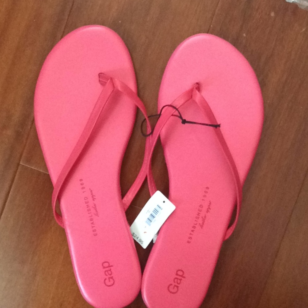 Gap slippers brand new with tag